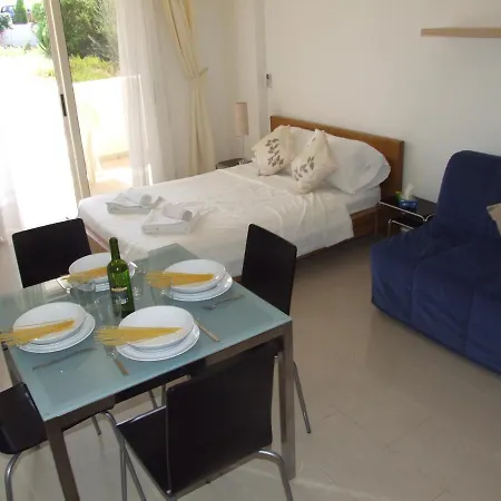 B105 Vanessa Luxury Studio *