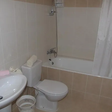 B105 Vanessa Luxury Studio Apartment *